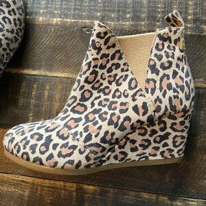 Toms Leopard Print Ankle Booties